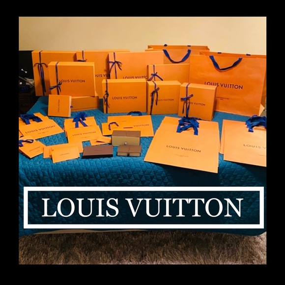 LOUIS VUITTON - BUNDLE OF 62 - Picture 1 of 4